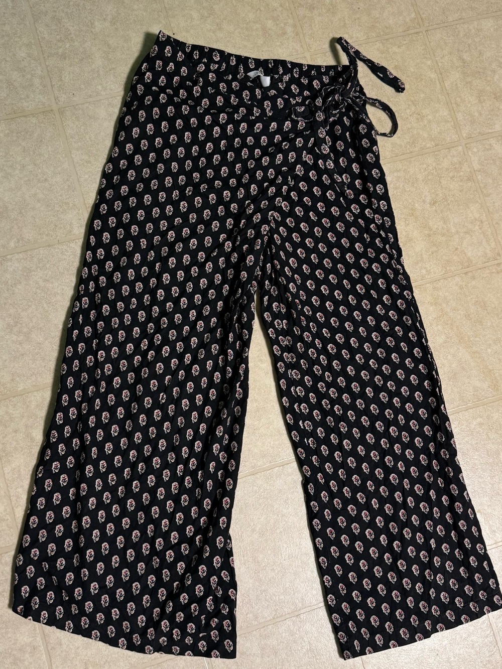 Garnet Hill Black Floral-Print Wide Leg Pants